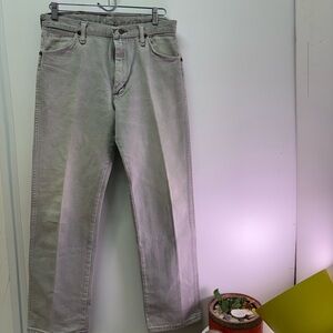 Wrangler Men's Made in USA Light Gray Relaxed Jeans